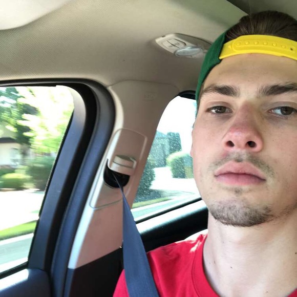 Meet your Posher, Devin - Picture 1 of 1